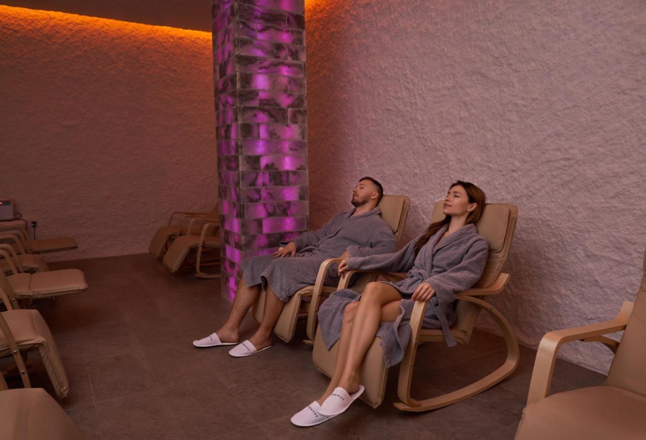 ホテル Shambala Wellness Club Rozhny エクステリア 写真